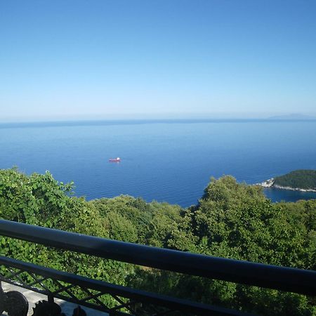 Villa Georgie ซาการาดา ภายนอก รูปภาพ
